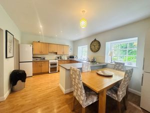 Dining - click for photo gallery